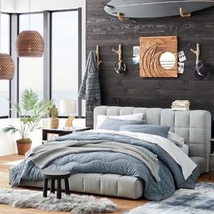 Pottery Barn - Kelly Slater (Pro Surfer) Make Waves Twin Comforter and Sham